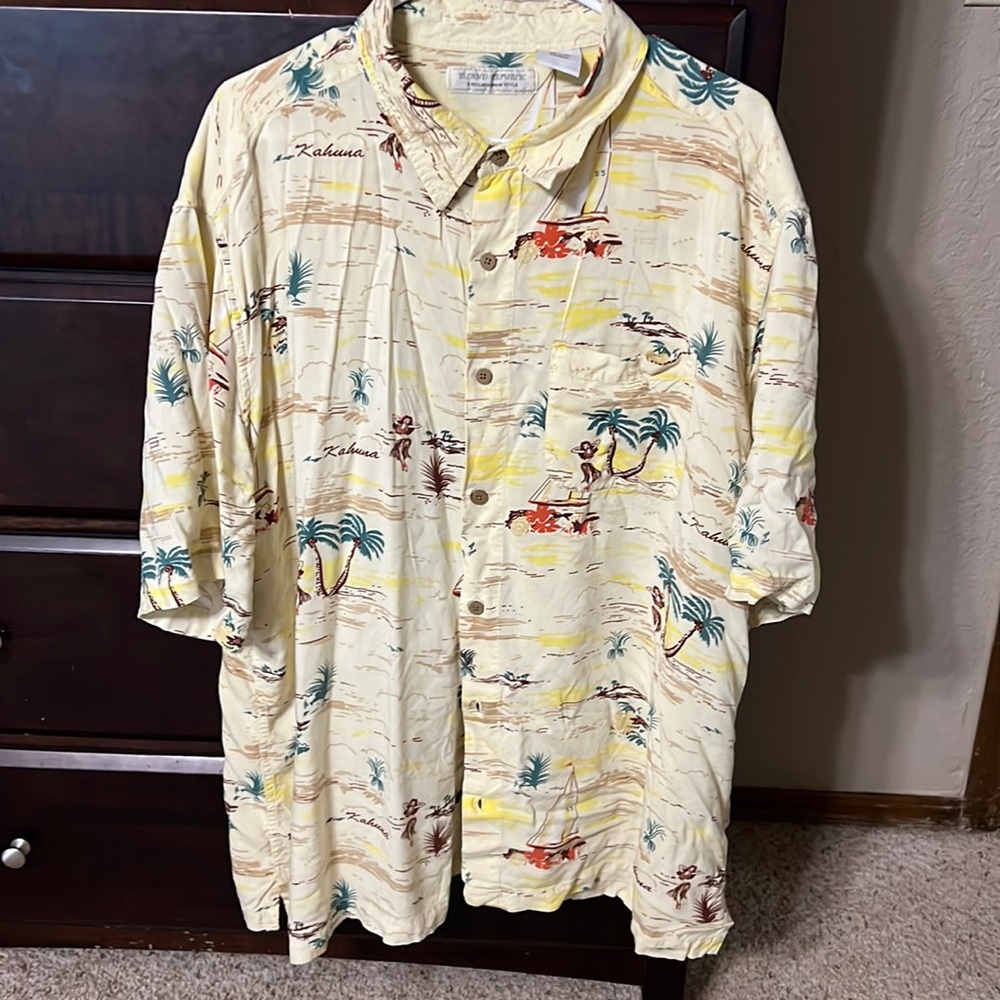Mens Hawaiian shirt